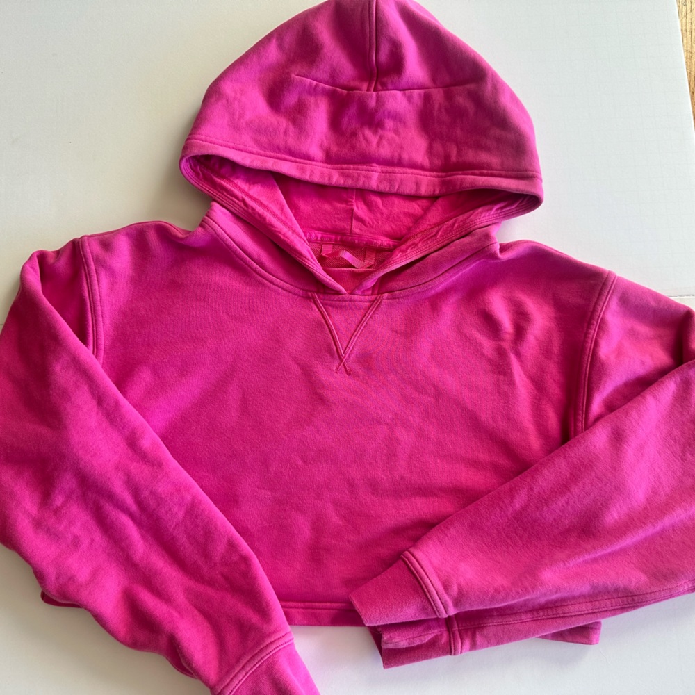 Lululemon pink cropped sweatshirt!